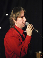 ALASTAIR REYNOLDS