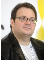 BRANDON SANDERSON