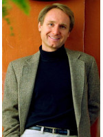 DAN BROWN