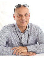 DANIEL MENDELSOHN