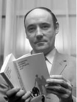 DESMOND MORRIS