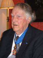 EDMUND HILLARY