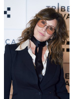 GINA GERSHON
