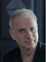 JAMES GLEICK