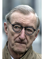 JULIAN BARNES