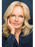 LUCINDA RILEY