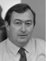 RICHARD LEAKEY