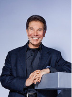 ROBERT B. CIALDINI