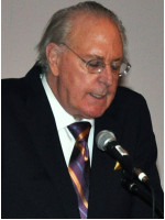 WINSTON GROOM