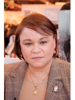 ZOE VALDES