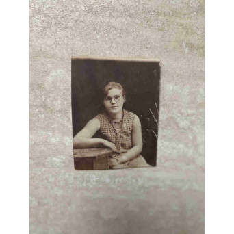  FOTOGRAFIE PORTRET DE FEMEIE. PROBABIL INTERBELICA. 54
