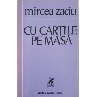 CU CARTILE PE MASA