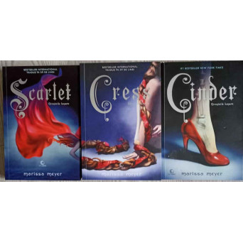 CRONICILE LUNARE VOL.1-3 CINDER, SCARLETT, CRESS