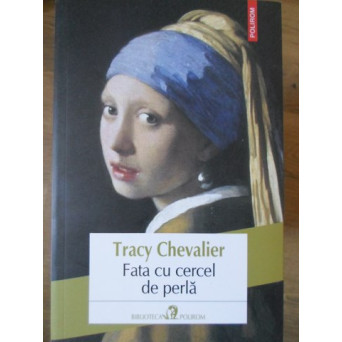 FATA CU CERCEL DE PERLA