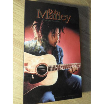PACHET DE COLECTIE BOB MARLEY. CONTINE 4 CASETE AUDIO SI UN ALBUM DE PREZENTARE