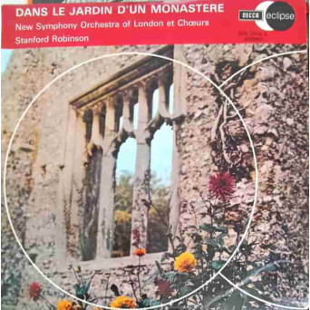 Dans Le Jardin D'un Monastère