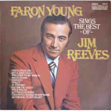 SINGS THE BEST OF JIM REEVES