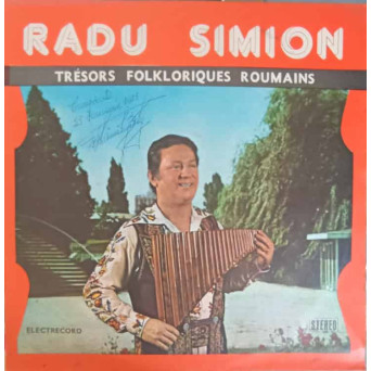 Un Virtuose De La Flûte De Pan. A Virtuoso Of The Pan-Pipe