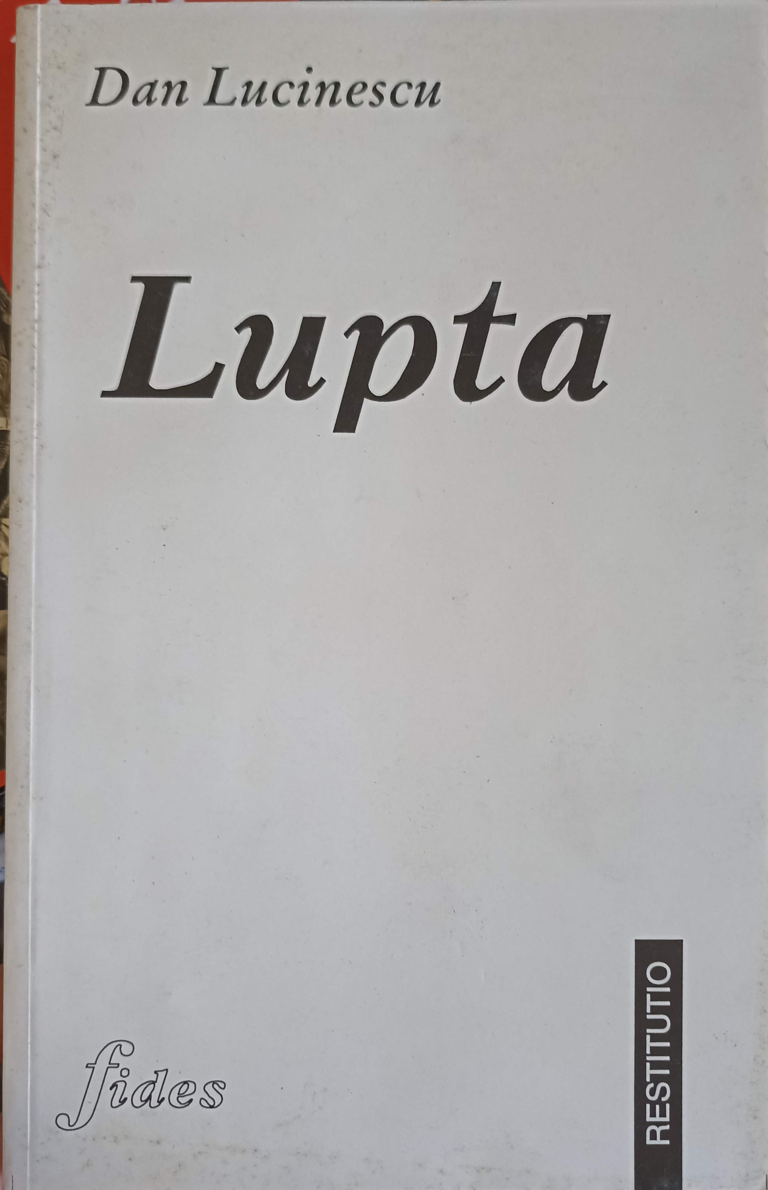 Vezi detalii pentru Lupta